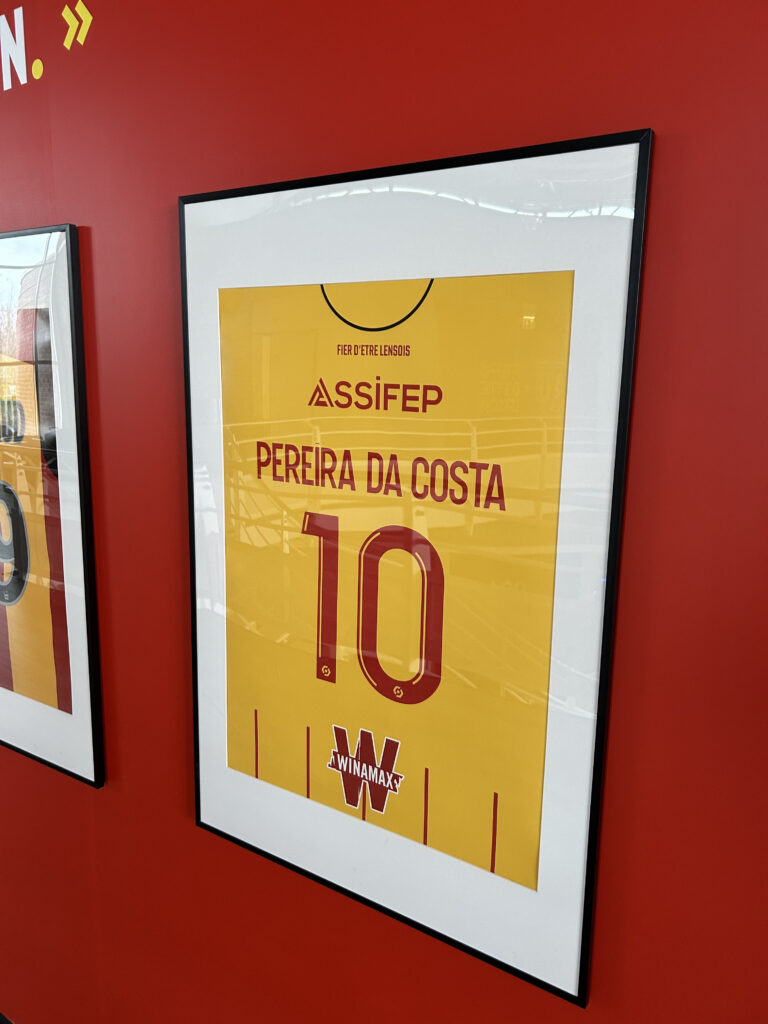 Photo du maillot de Pereira Da Costa floqué du sponsor ASSIFEP au sein de la Gaillette